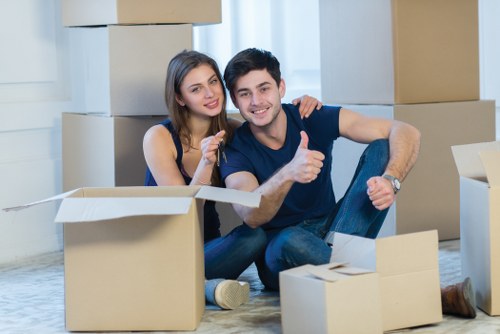 Local moving support for homes and flats in Lampton